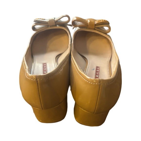 Prada Logo Patent Bow Heels in size 7.5 - Picture 4 of 11